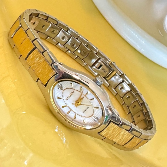 Vintage Elgin Diamond Quartz Two Tone Watch—Working - Picture 2 of 10
